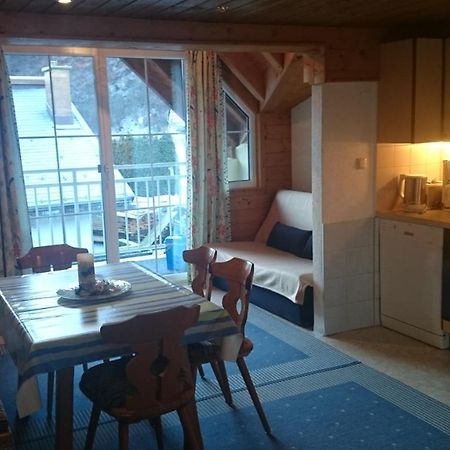 Apartbabsi Kappl  Luaran gambar